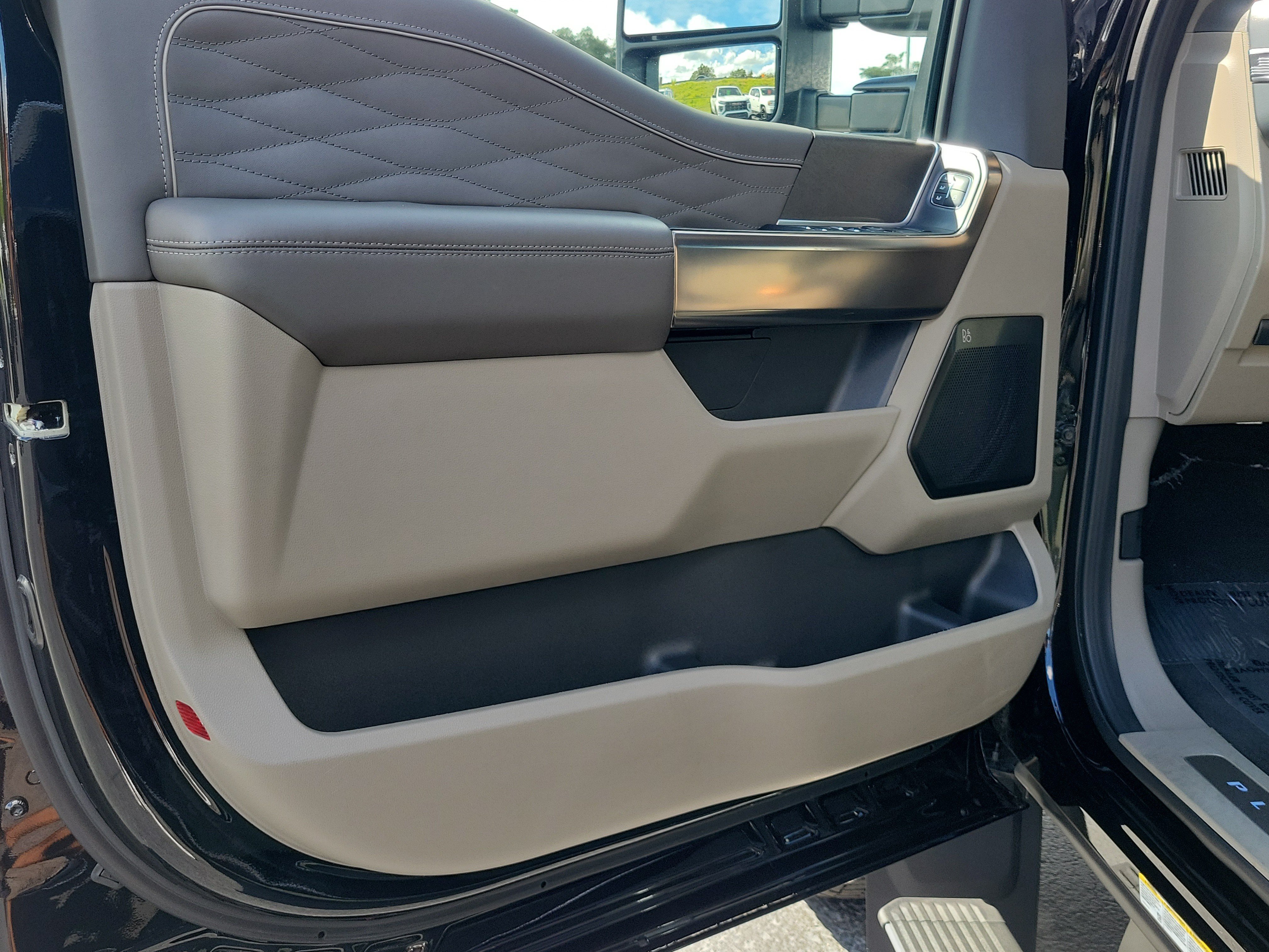 Certified 2026 Ford F450 Platinum w/ Platinum Plus Package AWD/4WD image 17