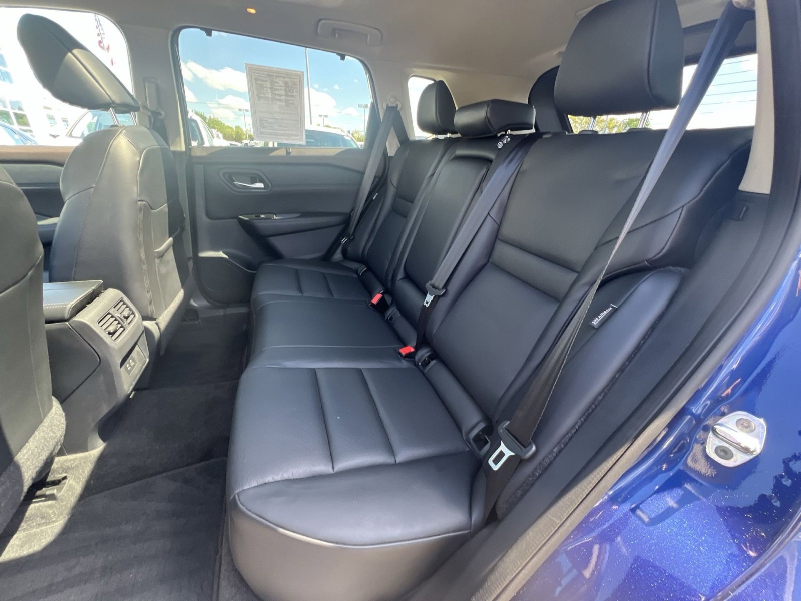 Used 2023 Nissan Rogue SV w/ SV Premium B Package AWD/4WD image 32