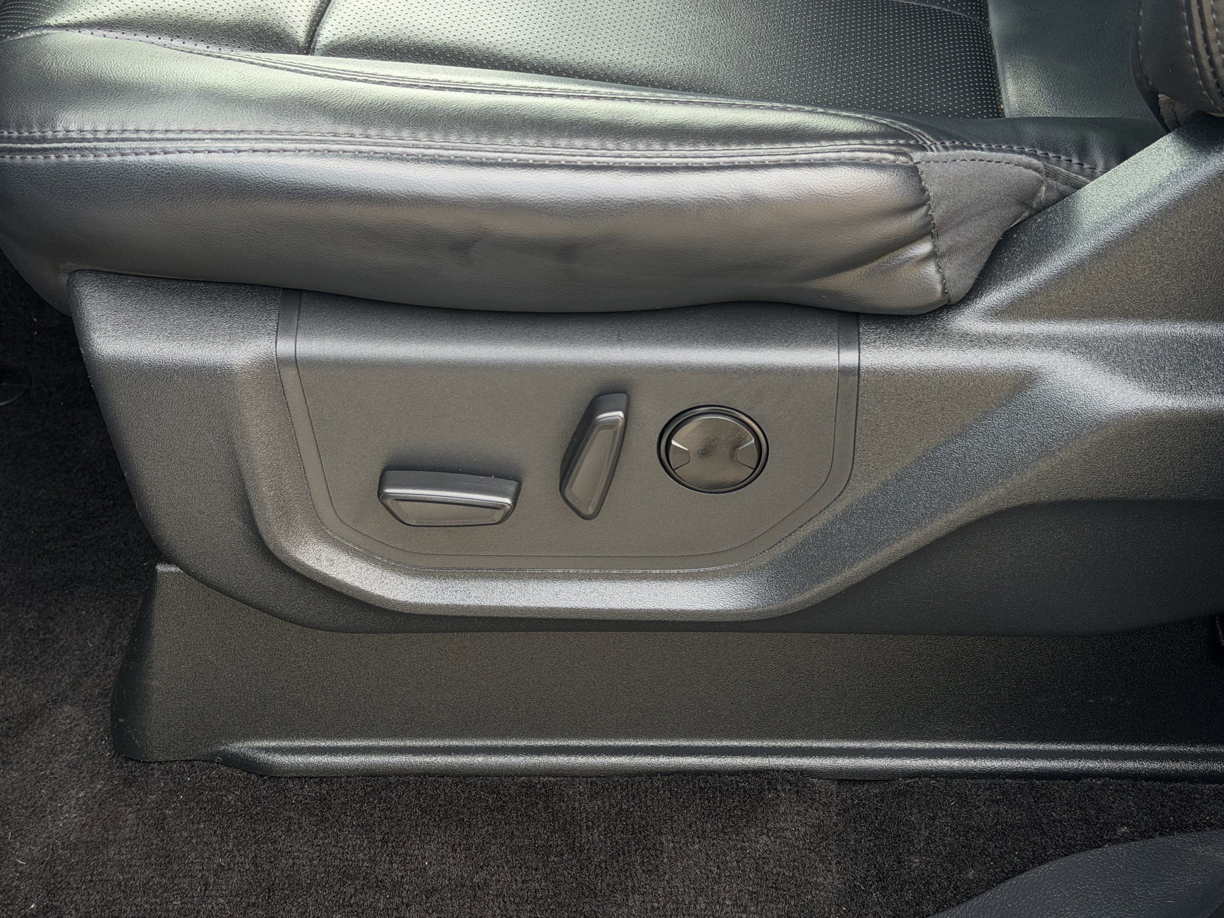 Certified 2022 Ford Expedition XLT image 17