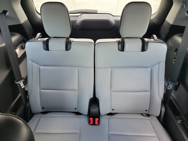 Certified 2021 Ford Explorer XLT w/ Equipment Group 202A RWD image 8