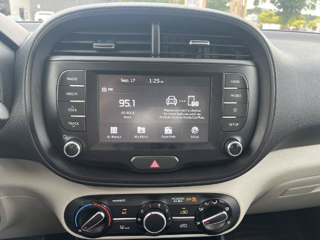 Used 2020 Kia Soul LX FWD image 11