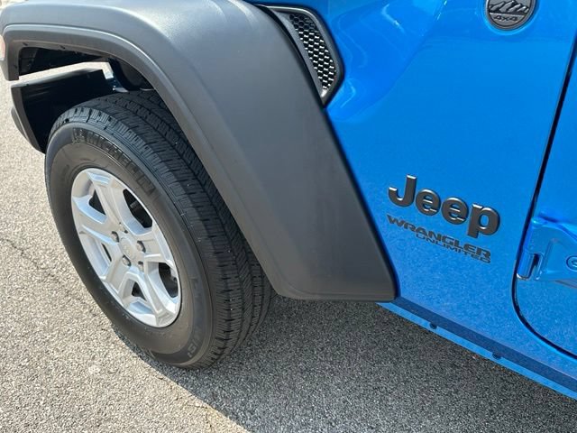Used 2022 Jeep Wrangler Unlimited Sport AWD/4WD image 8
