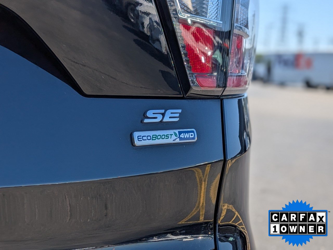 Certified 2018 Ford Escape SE w/ SE Sync 3 Package AWD/4WD image 12