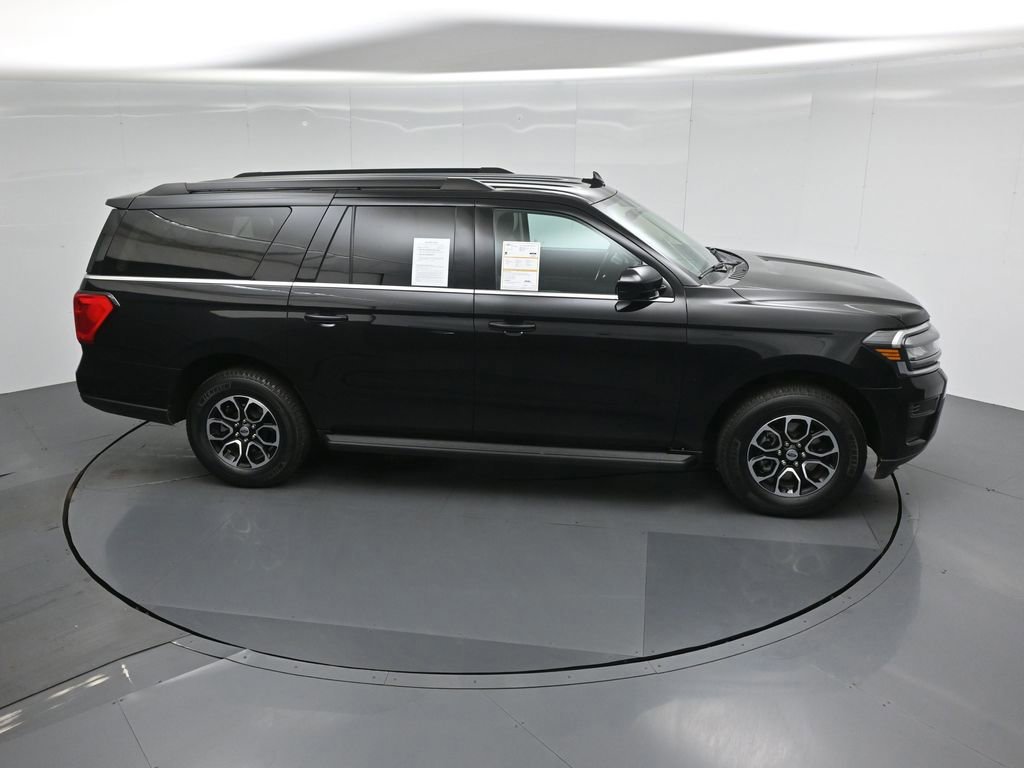 Certified 2022 Ford Expedition Max XLT image 10