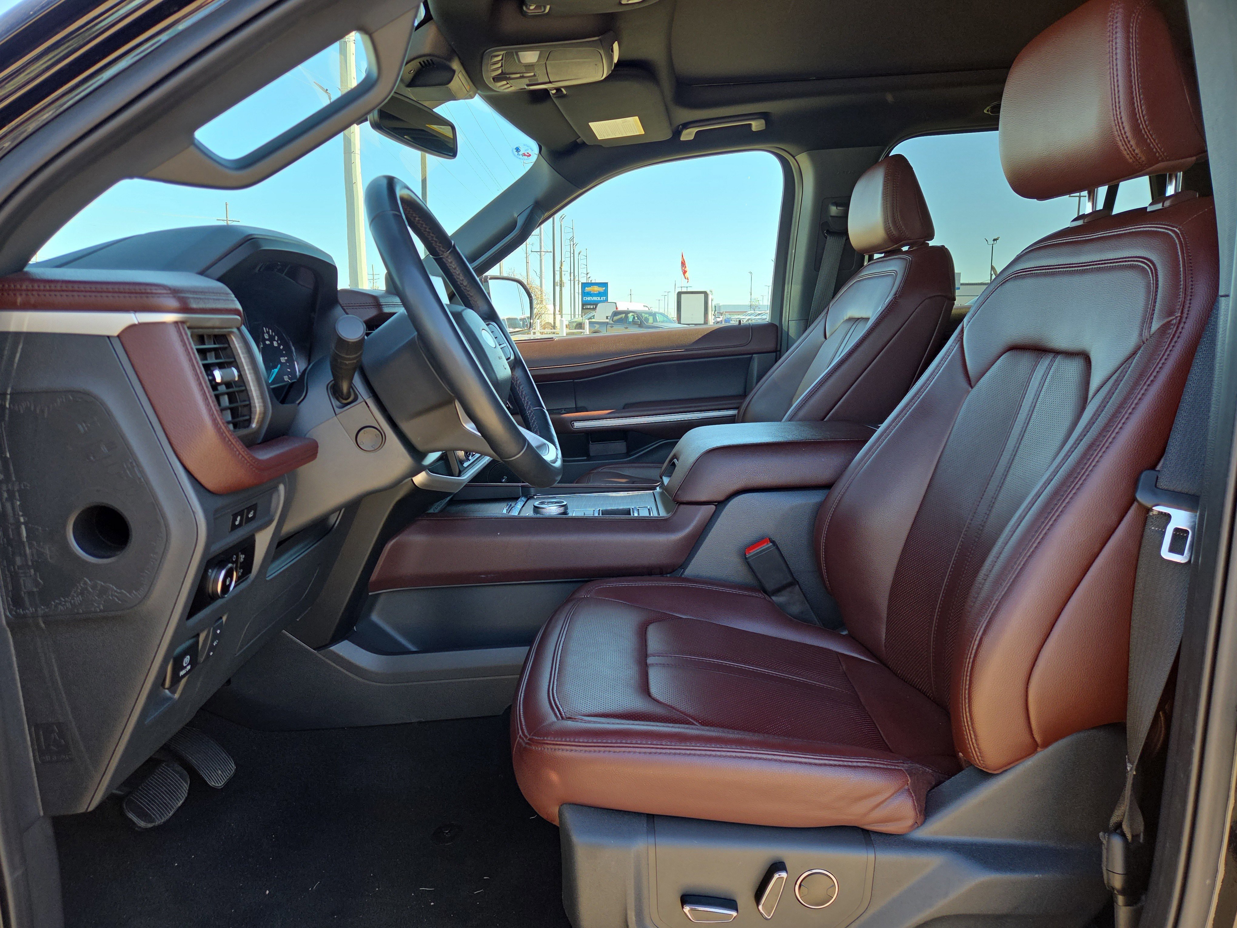 Certified 2023 Ford Expedition Limited image 9