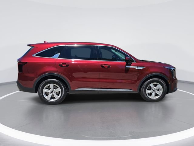 Used 2025 Kia Sorento LX FWD image 6