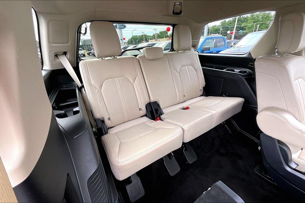 Certified 2022 Ford Expedition Platinum AWD/4WD image 27