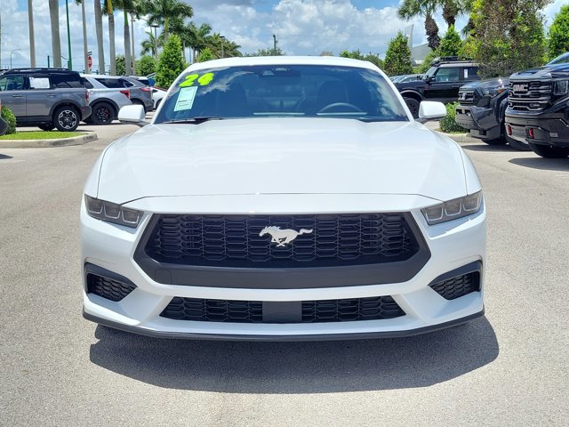 Certified 2024 Ford Mustang Coupe RWD image 2