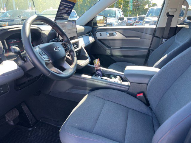 Certified 2026 Ford Explorer Active AWD/4WD image 7