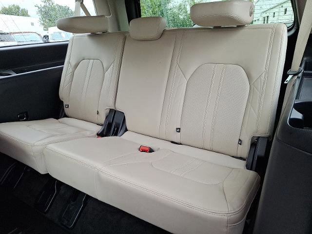 Certified 2022 Ford Expedition Max Platinum image 11