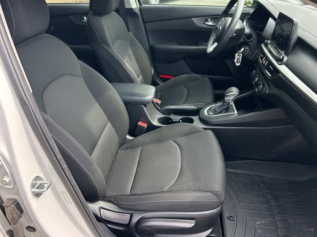 Used 2021 Kia Forte LXS FWD image 24