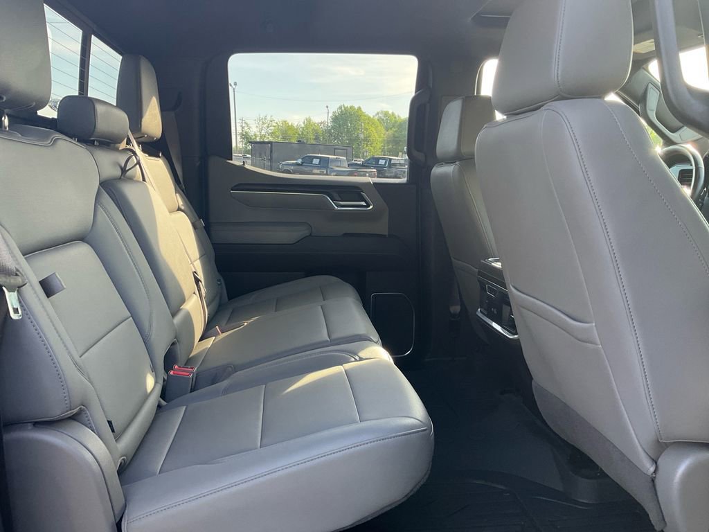Used 2022 GMC Sierra 1500 SLT w/ SLT Premium Plus Package AWD/4WD image 13