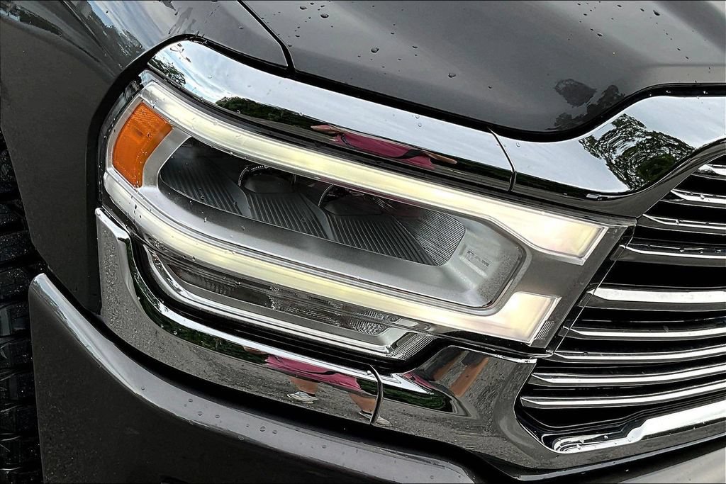 Used 2024 RAM 2500 Laramie AWD/4WD image 34