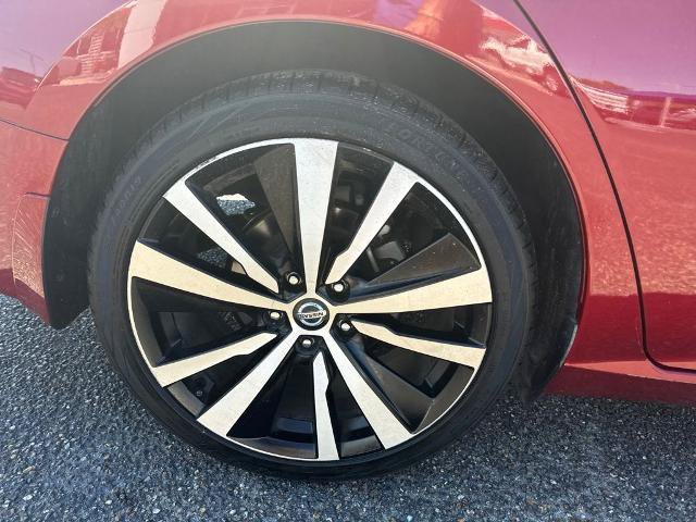 Used 2022 Nissan Altima 2.5 SR FWD image 9