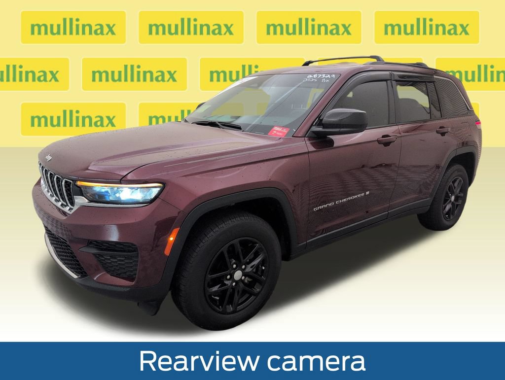 Used 2025 Jeep Grand Cherokee Laredo X RWD image 14