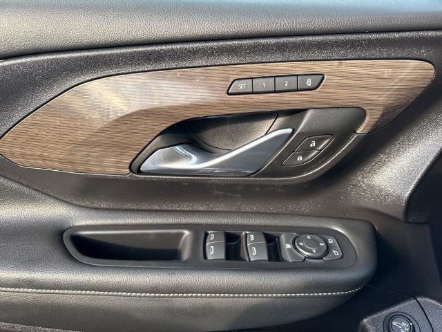 Used 2024 GMC Terrain Denali w/ Denali Premium Package image 20