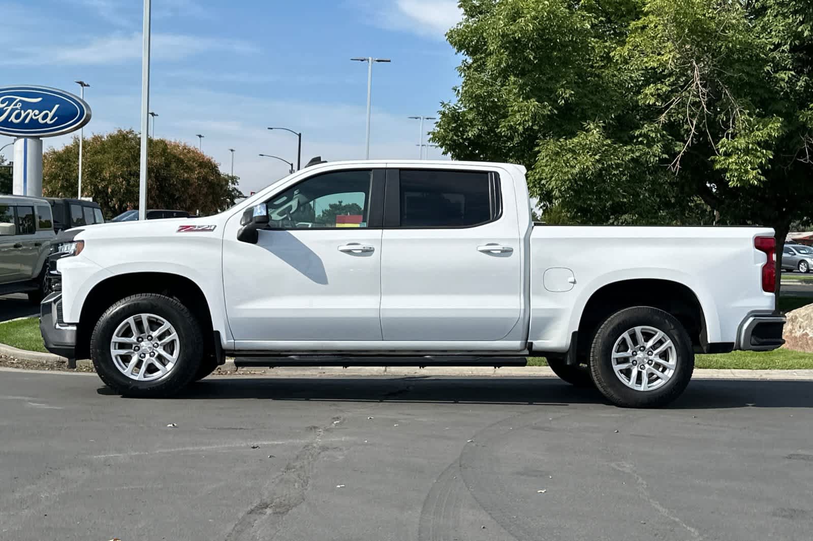 Used 2019 Chevrolet Silverado 1500 LT w/ All-Star Edition AWD/4WD image 5