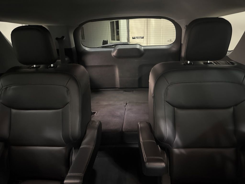 Certified 2022 Ford Explorer XLT w/ Equipment Group 202A image 16