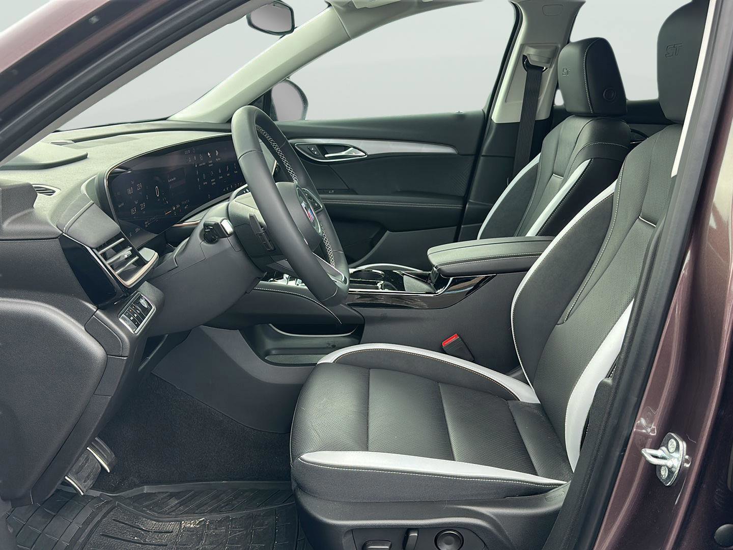 Used 2024 Buick Envision Sport Touring image 12