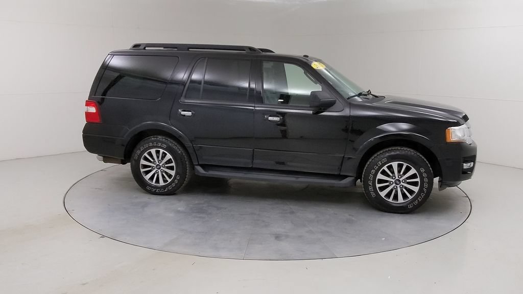 Certified 2017 Ford Expedition XLT w/ Equipment Group 202A AWD/4WD image 11