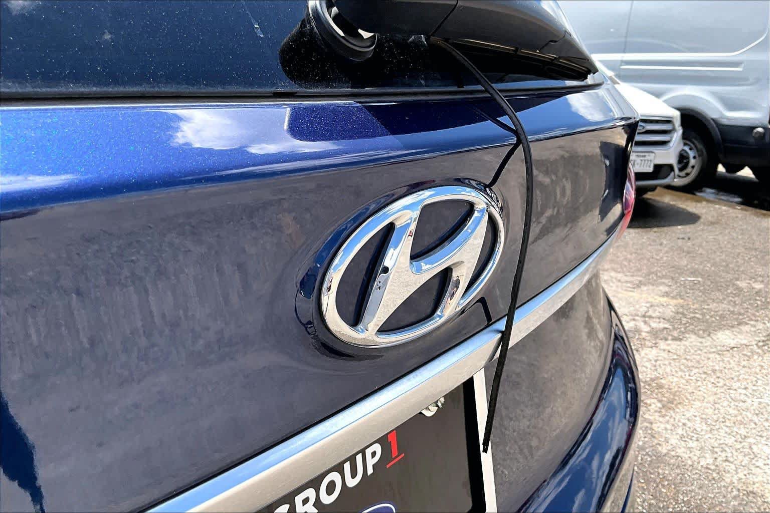 Used 2019 Hyundai Santa Fe SE FWD image 31