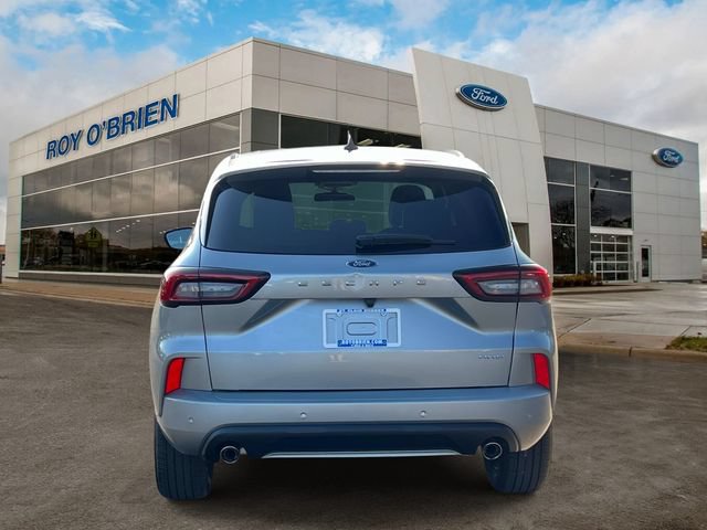 Certified 2024 Ford Escape ST-Line Select w/ Tech Pack #2 AWD/4WD image 4