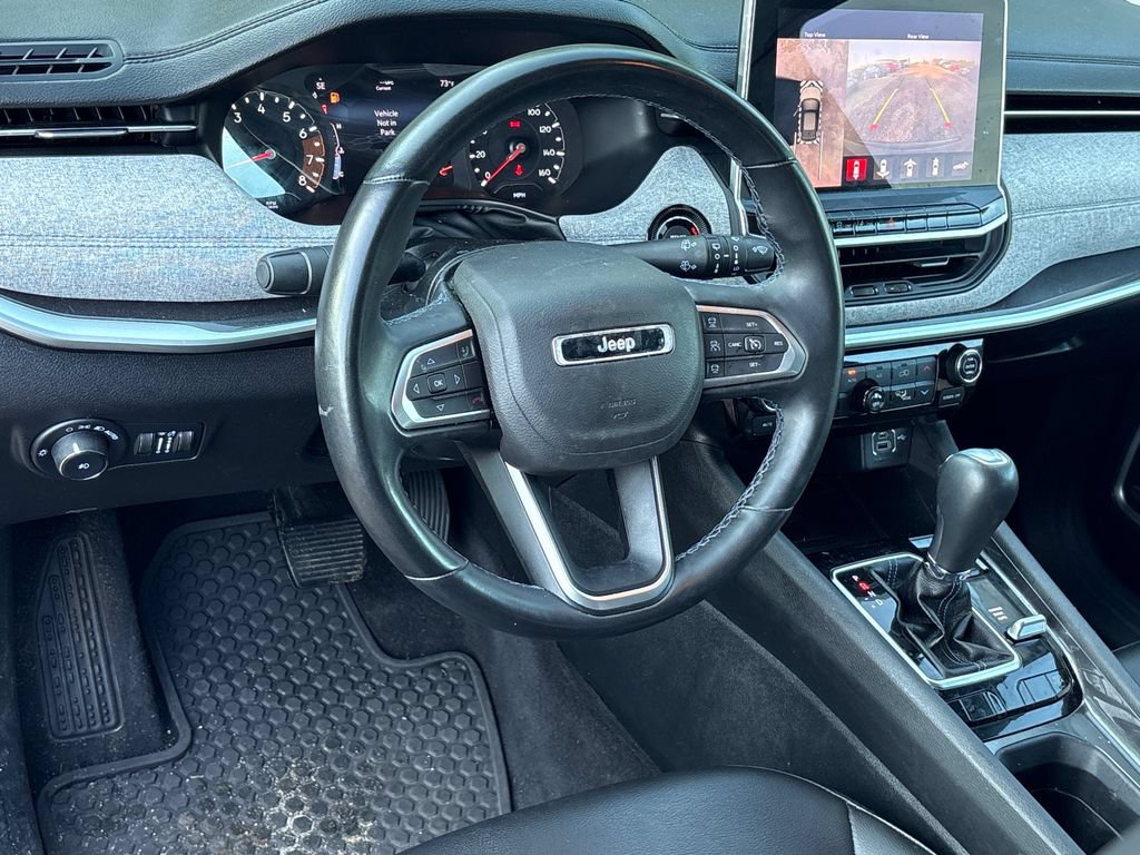 Used 2022 Jeep Compass Latitude w/ Sun and Sound Group AWD/4WD image 13