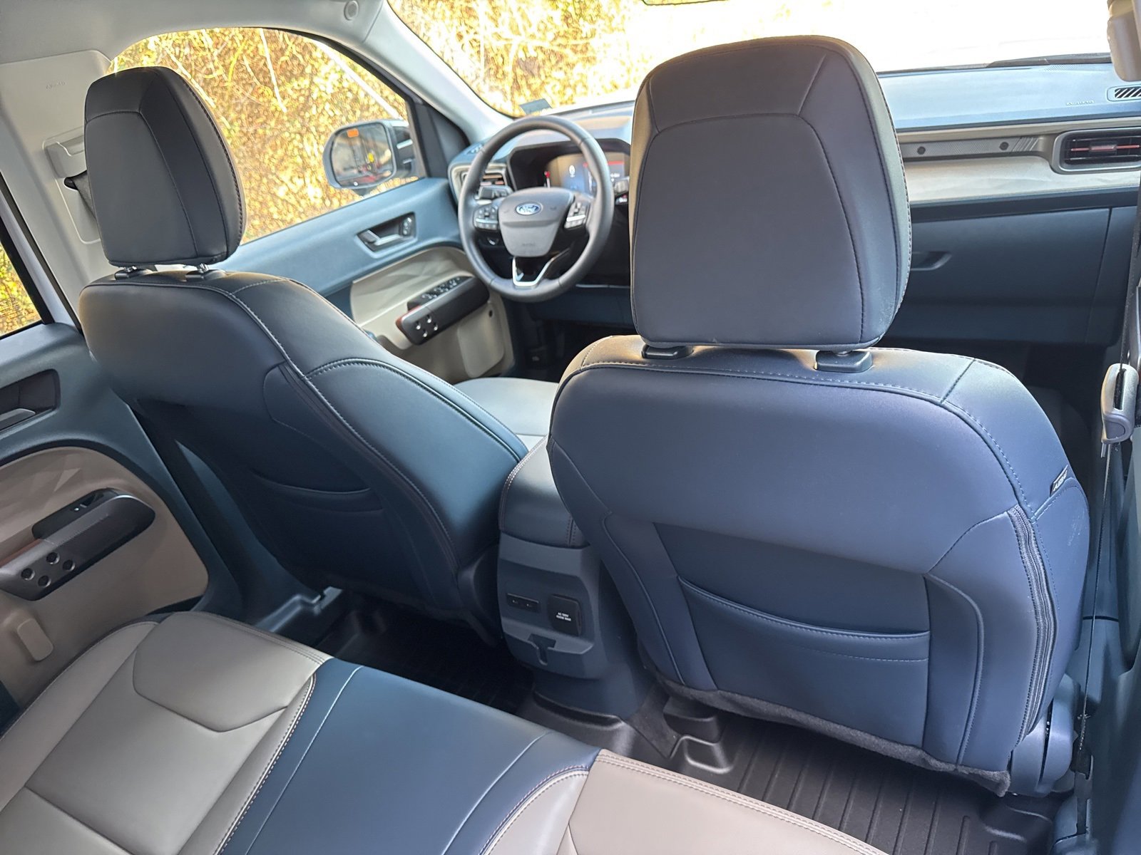 Certified 2025 Ford Maverick Lariat w/ 4K Tow Package image 29