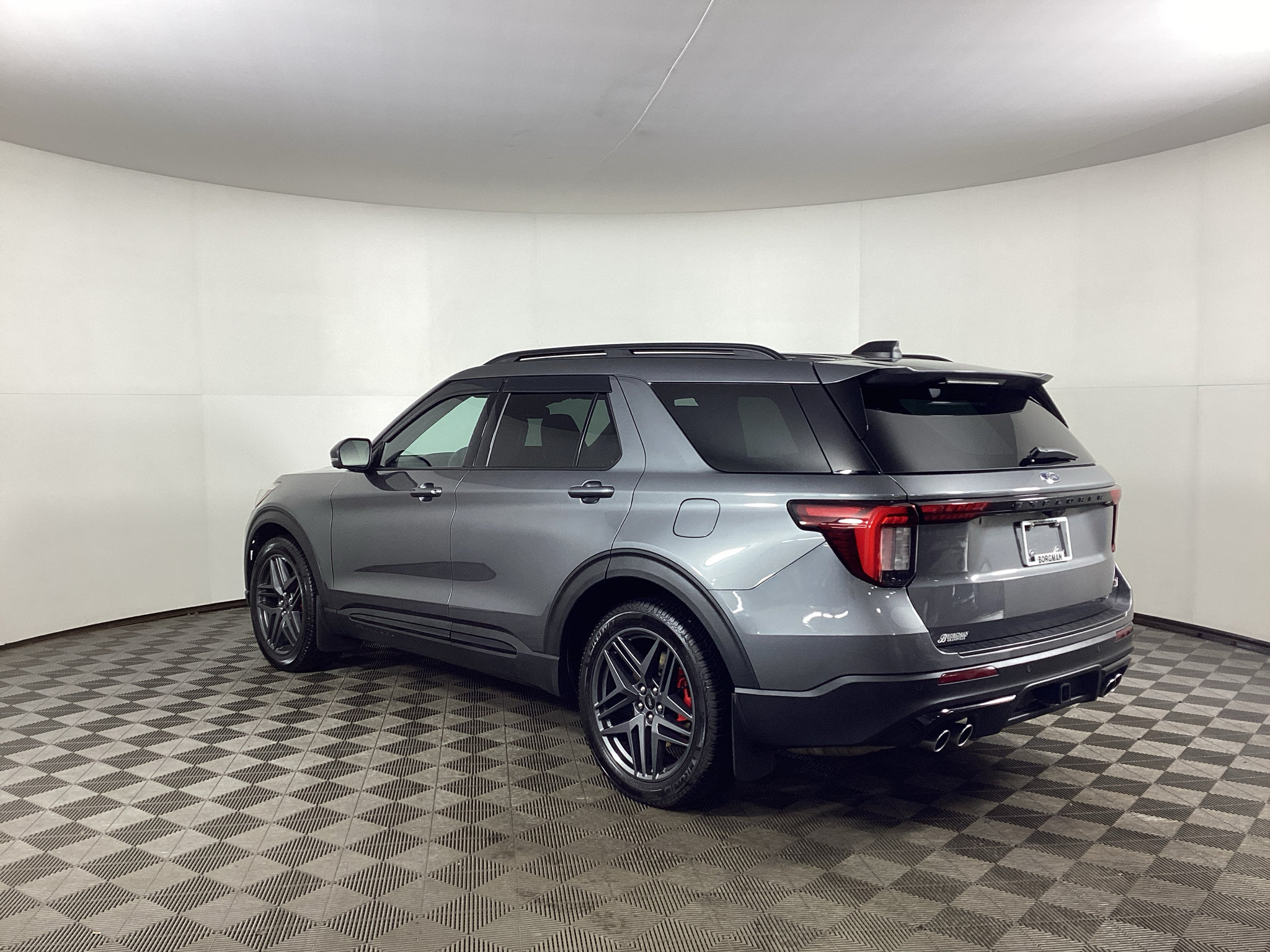Certified 2025 Ford Explorer ST AWD/4WD image 4