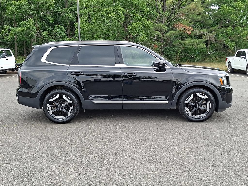 Used 2023 Kia Telluride EX AWD/4WD image 10