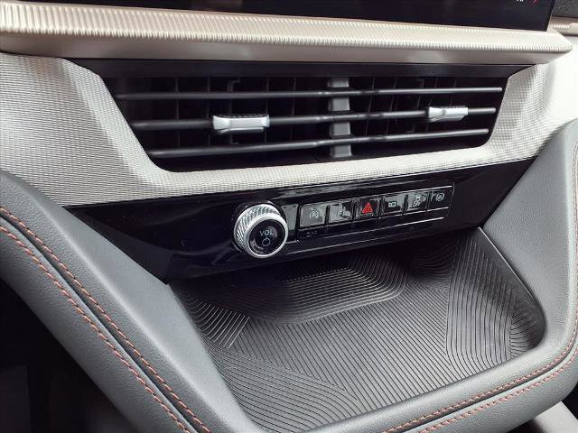 Certified 2025 Ford Explorer Active w/ Active Comfort Package image 14