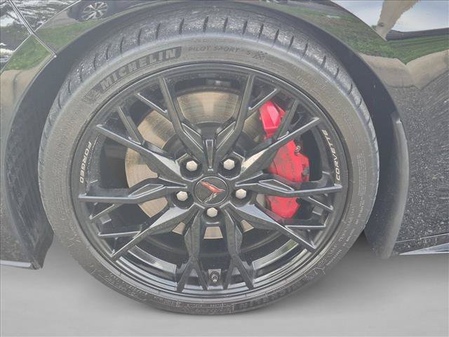 Used 2023 Chevrolet Corvette Stingray Premium Conv w/ Z51 Performance Package RWD image 8