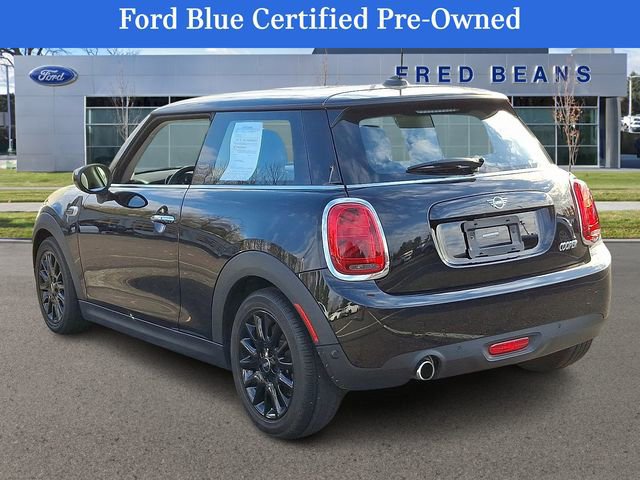 Used 2021 MINI Cooper 2-Door Hardtop w/ Premium Package image 2