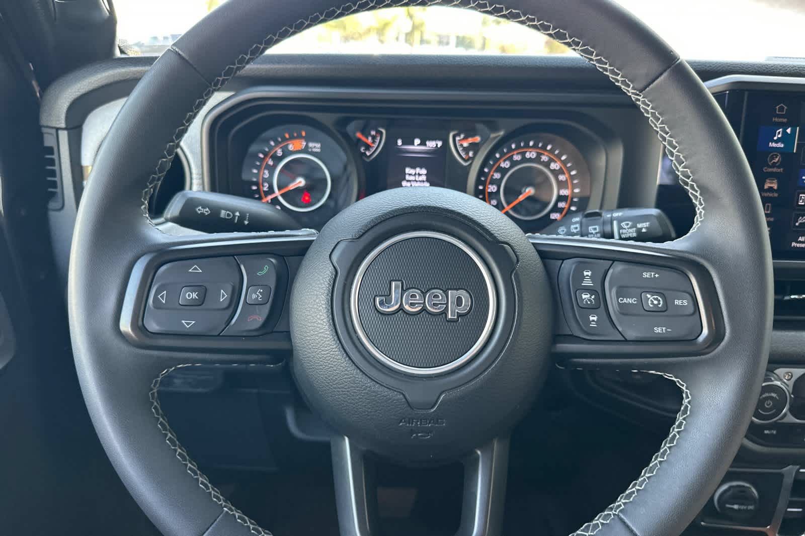 Used 2025 Jeep Wrangler Unlimited Sport AWD/4WD image 24