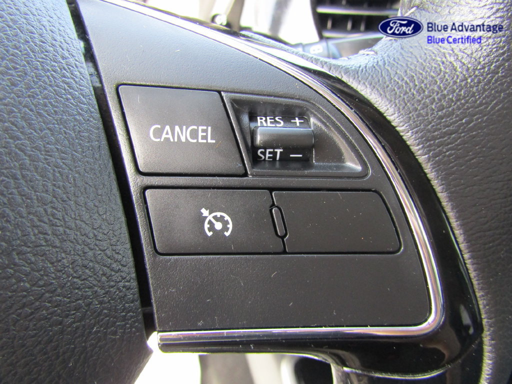 Used 2018 Mitsubishi Outlander SEL AWD/4WD image 21