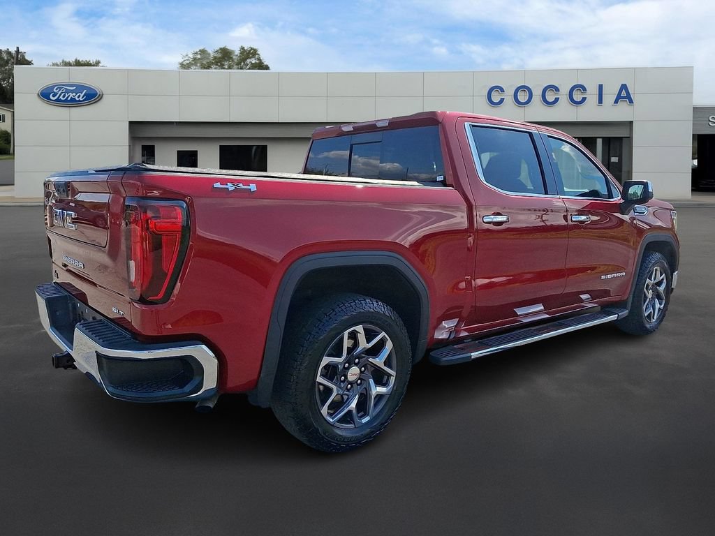 Used 2023 GMC Sierra 1500 SLT w/ SLT Premium Package AWD/4WD image 4
