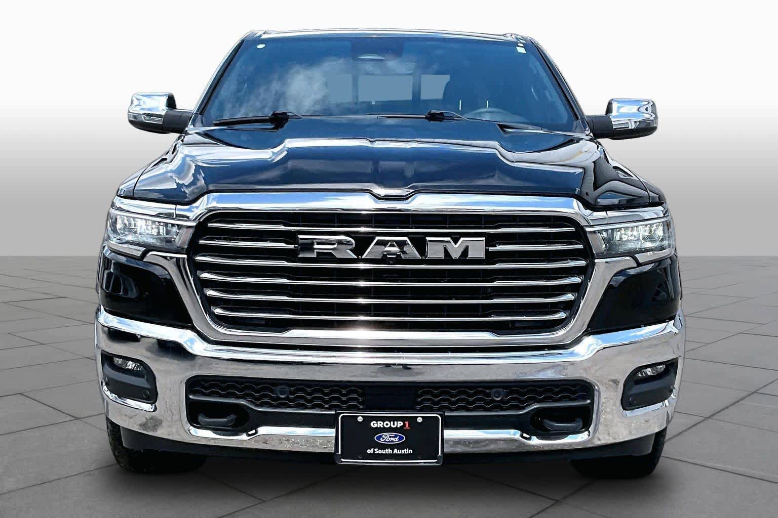 Used 2025 RAM 1500 Laramie w/ Off Road Group AWD/4WD image 4