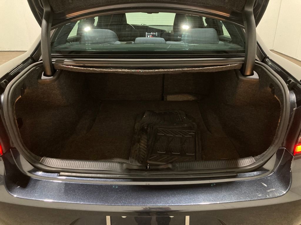 Used 2017 Dodge Charger R/T image 9