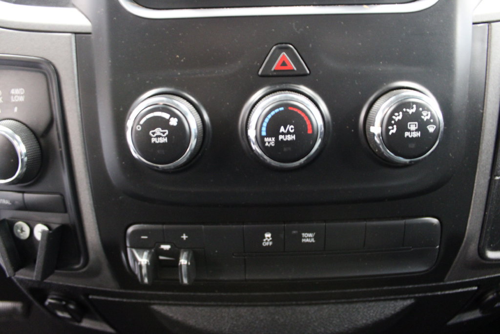 Used 2018 RAM 2500 Tradesman w/ Chrome Appearance Group AWD/4WD image 25