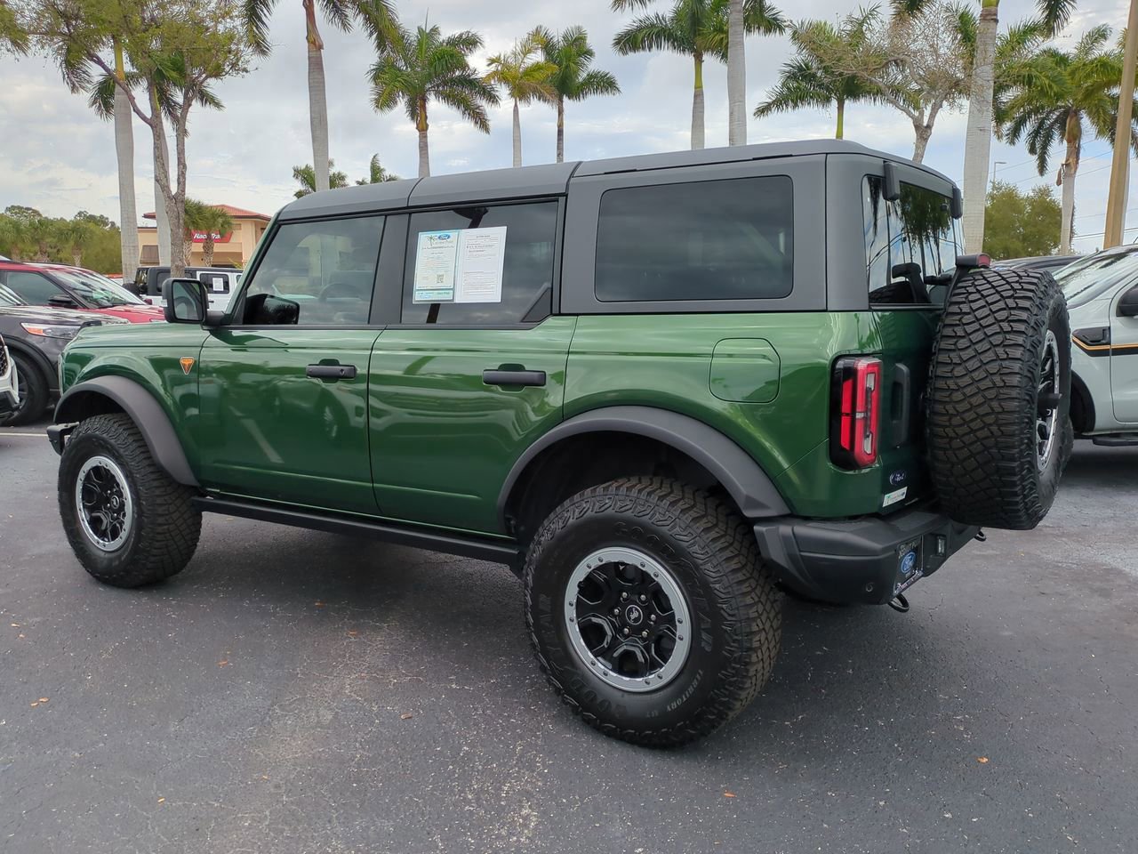 Certified 2023 Ford Bronco Badlands image 3