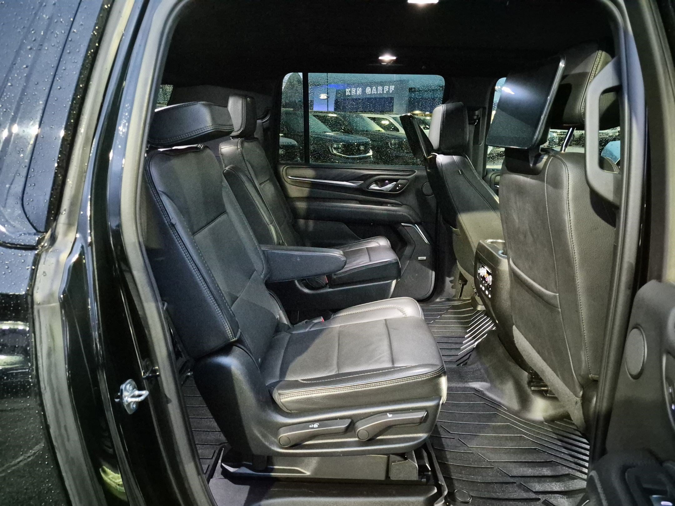 Used 2023 GMC Yukon XL Denali w/ Denali Reserve Package AWD/4WD image 34