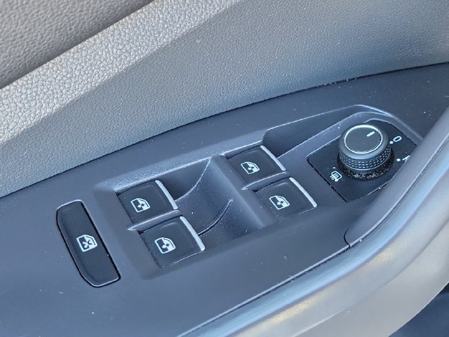 Used 2025 Volkswagen Jetta S FWD image 22