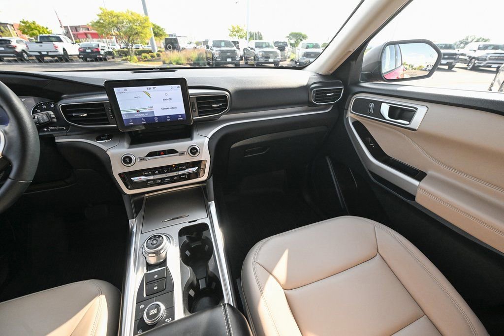 Certified 2023 Ford Explorer XLT w/ Equipment Group 202A image 38