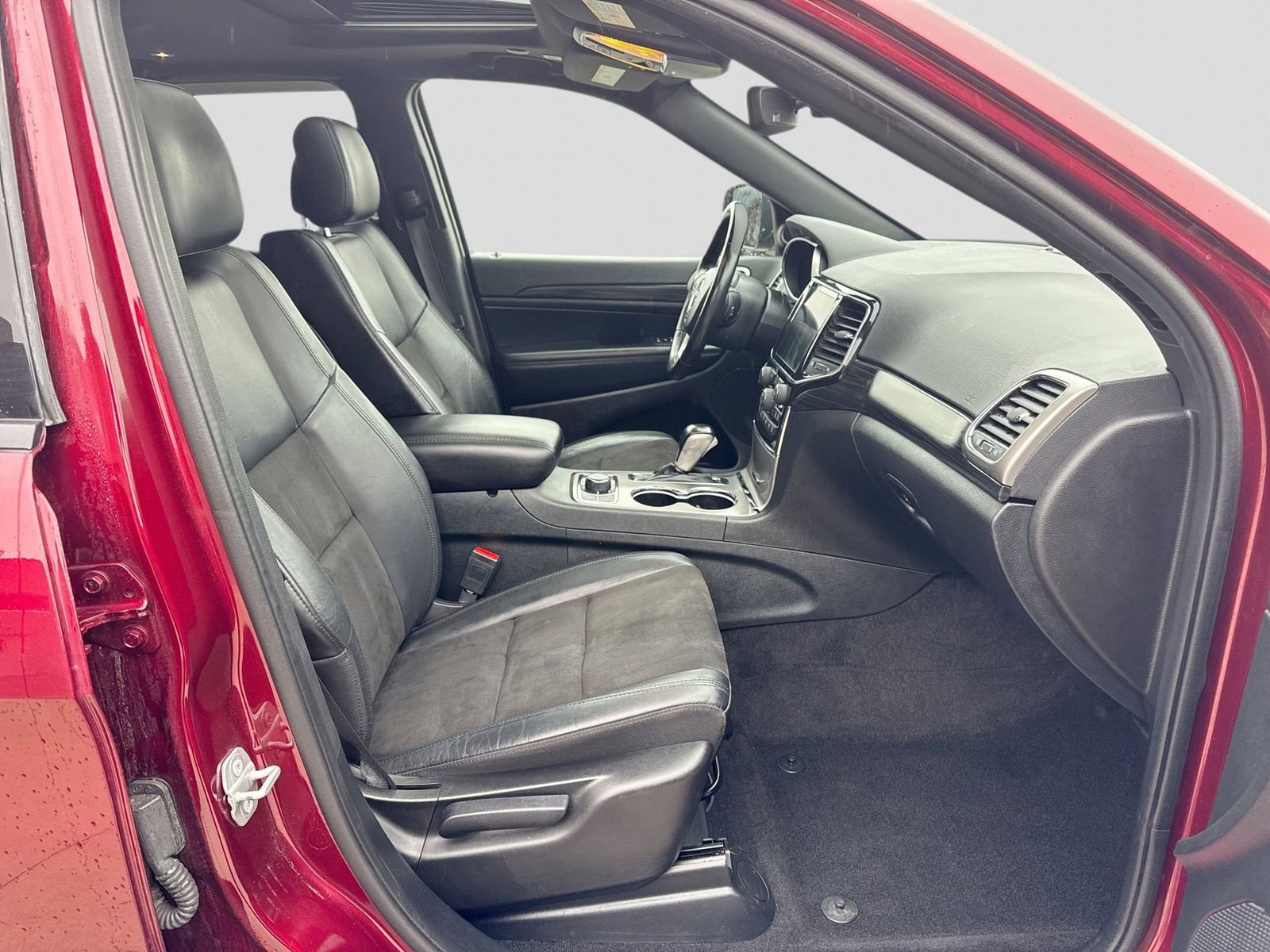 Used 2022 Jeep Grand Cherokee Altitude image 7