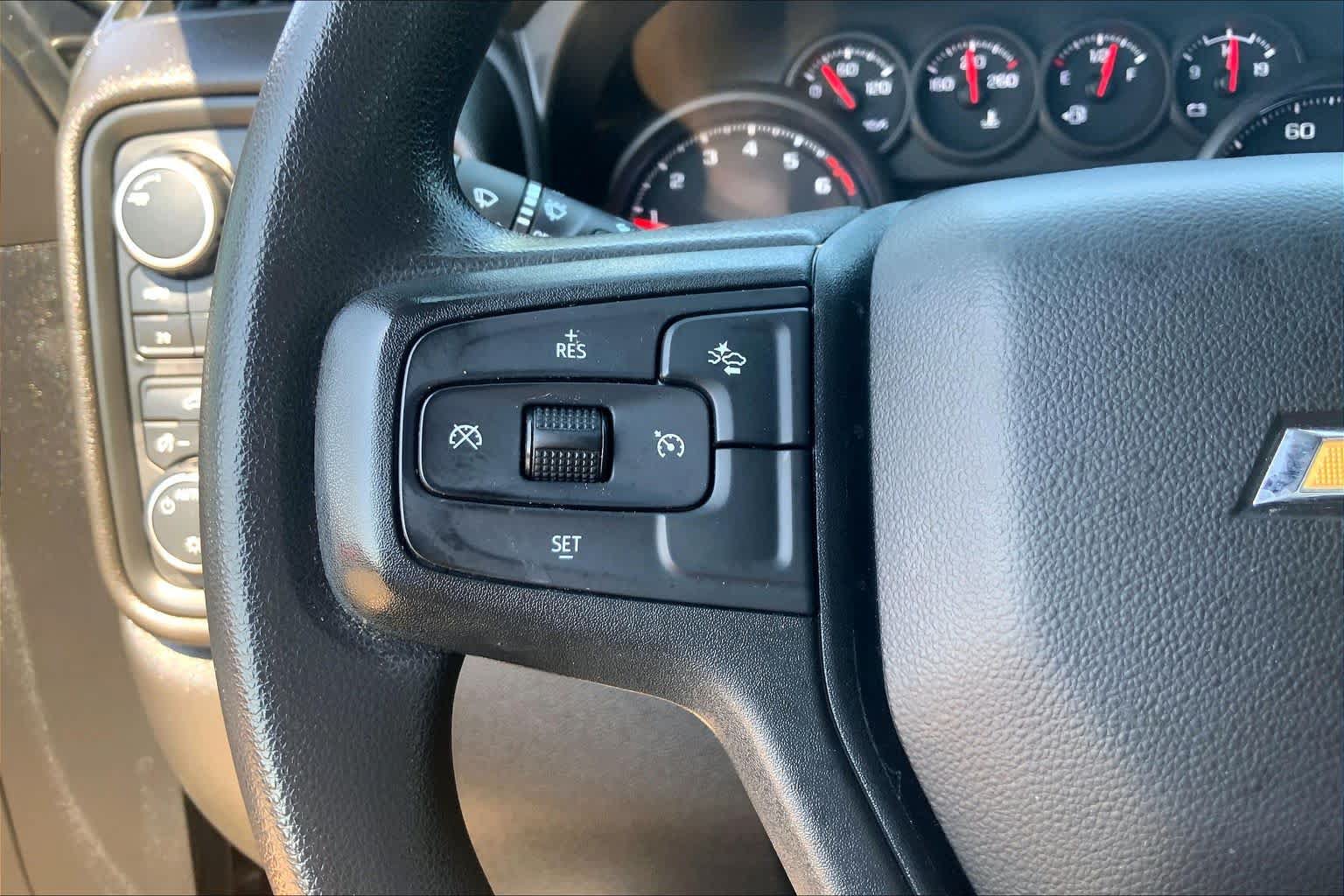 Used 2022 Chevrolet Silverado 1500 Custom AWD/4WD image 23