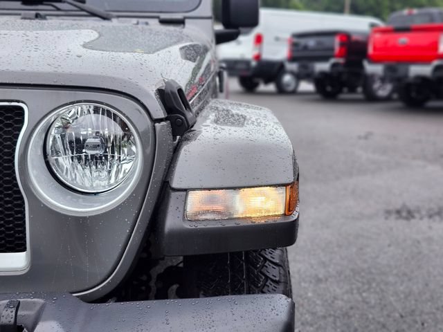Used 2021 Jeep Wrangler Unlimited Sahara AWD/4WD image 10