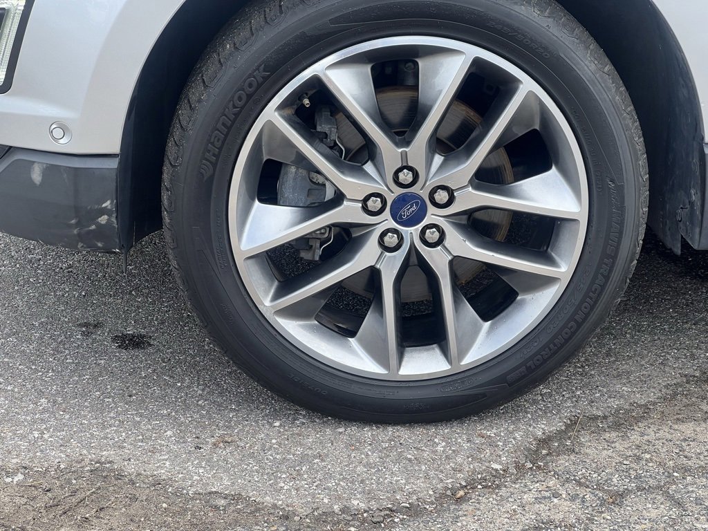 Certified 2016 Ford Edge Titanium w/ Equipment Group 302A image 9