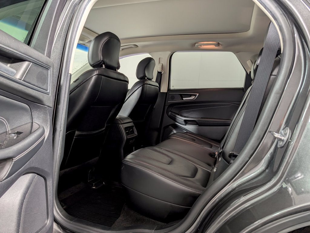 Certified 2019 Ford Edge Titanium w/ Equipment Group 301A FWD image 11