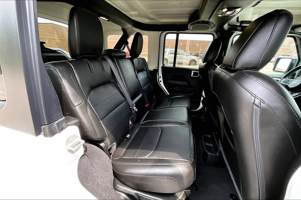 Used 2023 Jeep Wrangler Unlimited Sahara AWD/4WD image 25