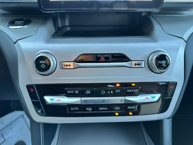 Certified 2023 Ford Explorer XLT w/ Equipment Group 202A AWD/4WD image 69